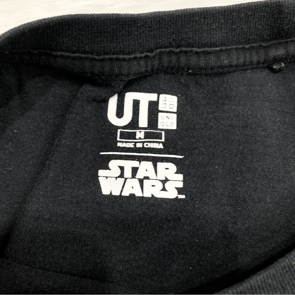 Uniqlo Star Wars T-shirt - Picture 2 of 2